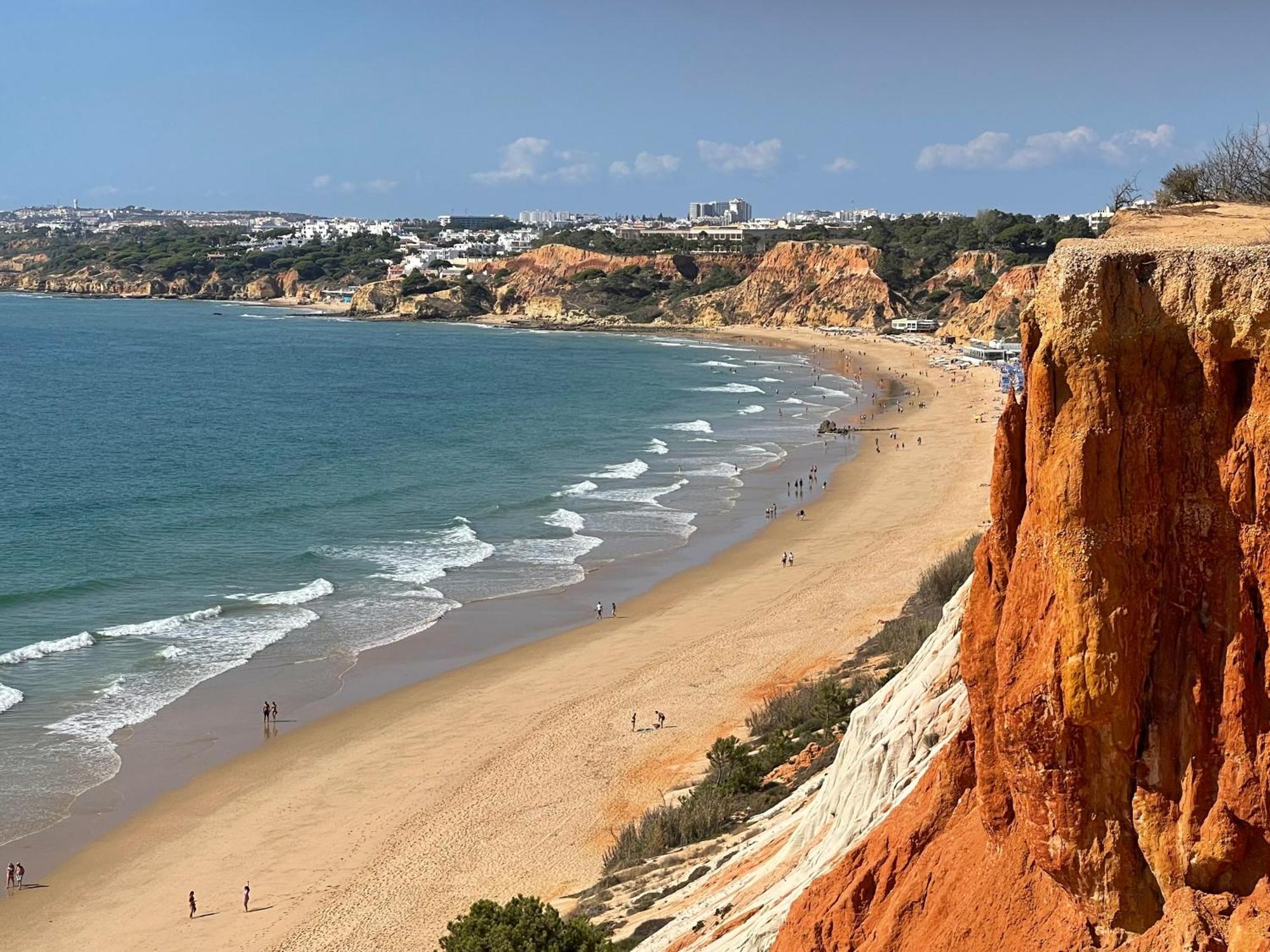 Ana Villa Albufeira
